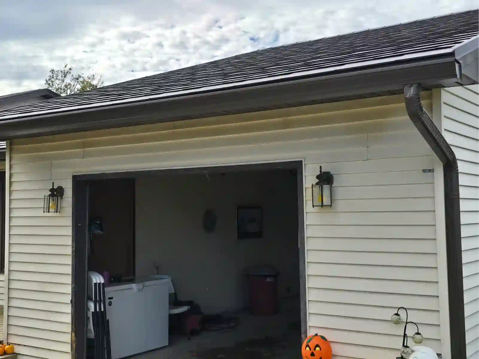 Completed exterior project by Leading Edge Gutters in Northern Michigan, photo 1