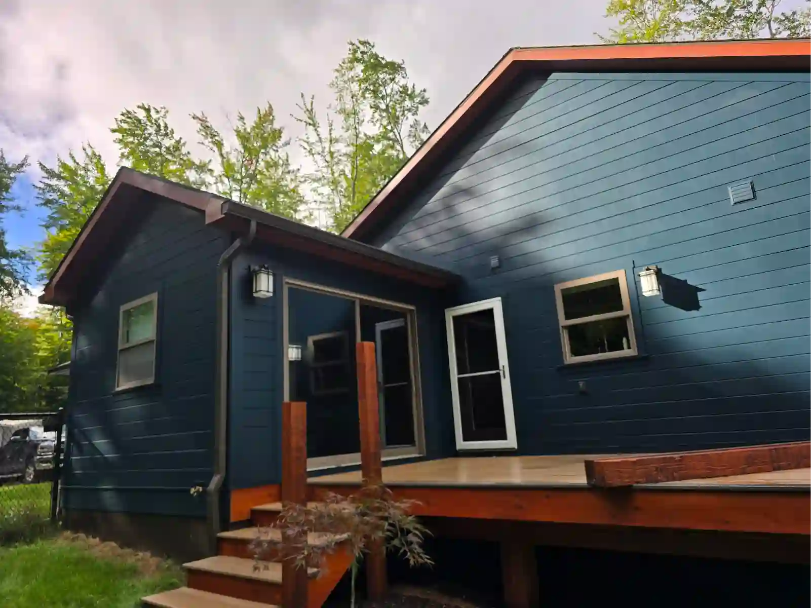 Completed exterior project by Leading Edge Gutters in Northern Michigan, photo 17