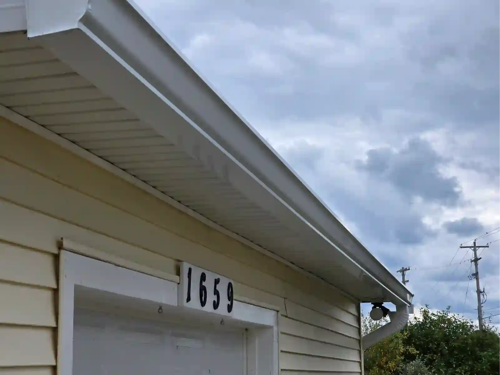 Completed exterior project by Leading Edge Gutters in Northern Michigan, photo 18