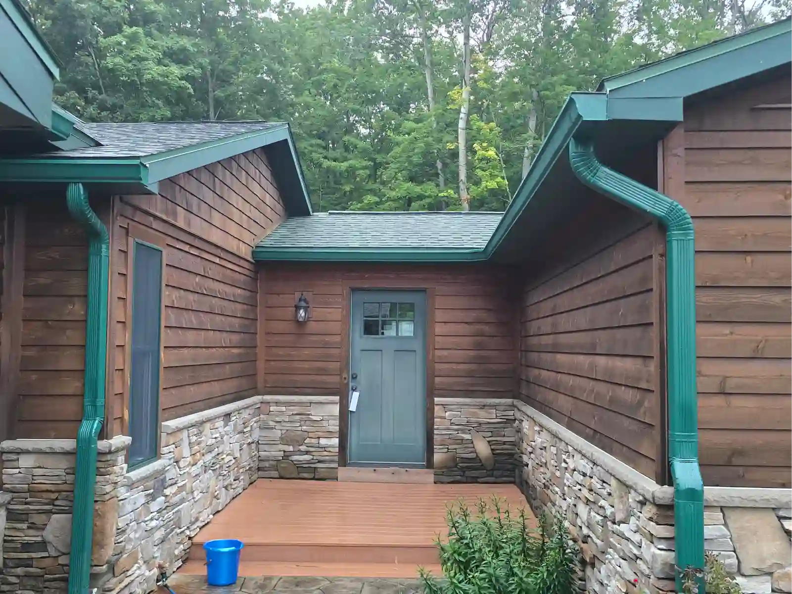 Completed exterior project by Leading Edge Gutters in Northern Michigan, photo 25