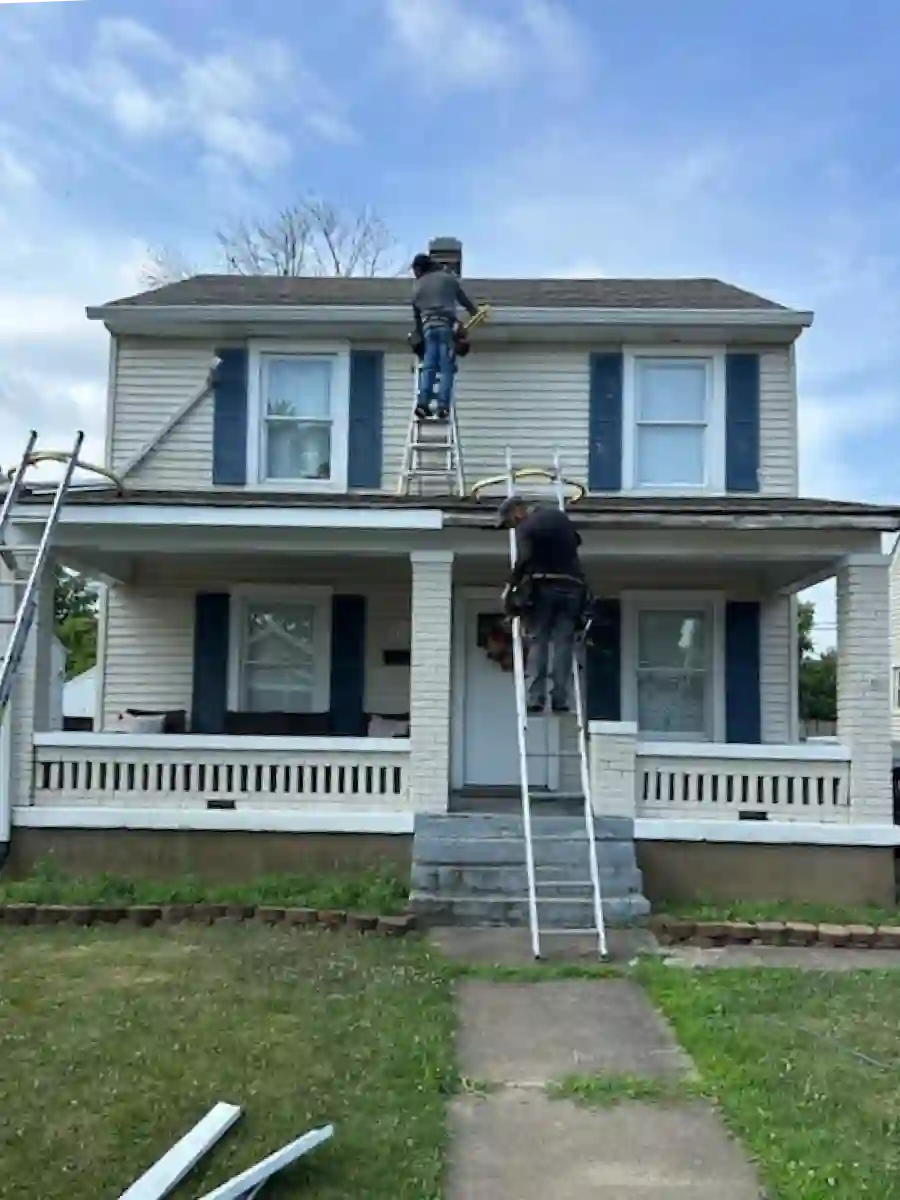 Leading Edge Gutters crew at work on a Northern Michigan home (3 of 4)