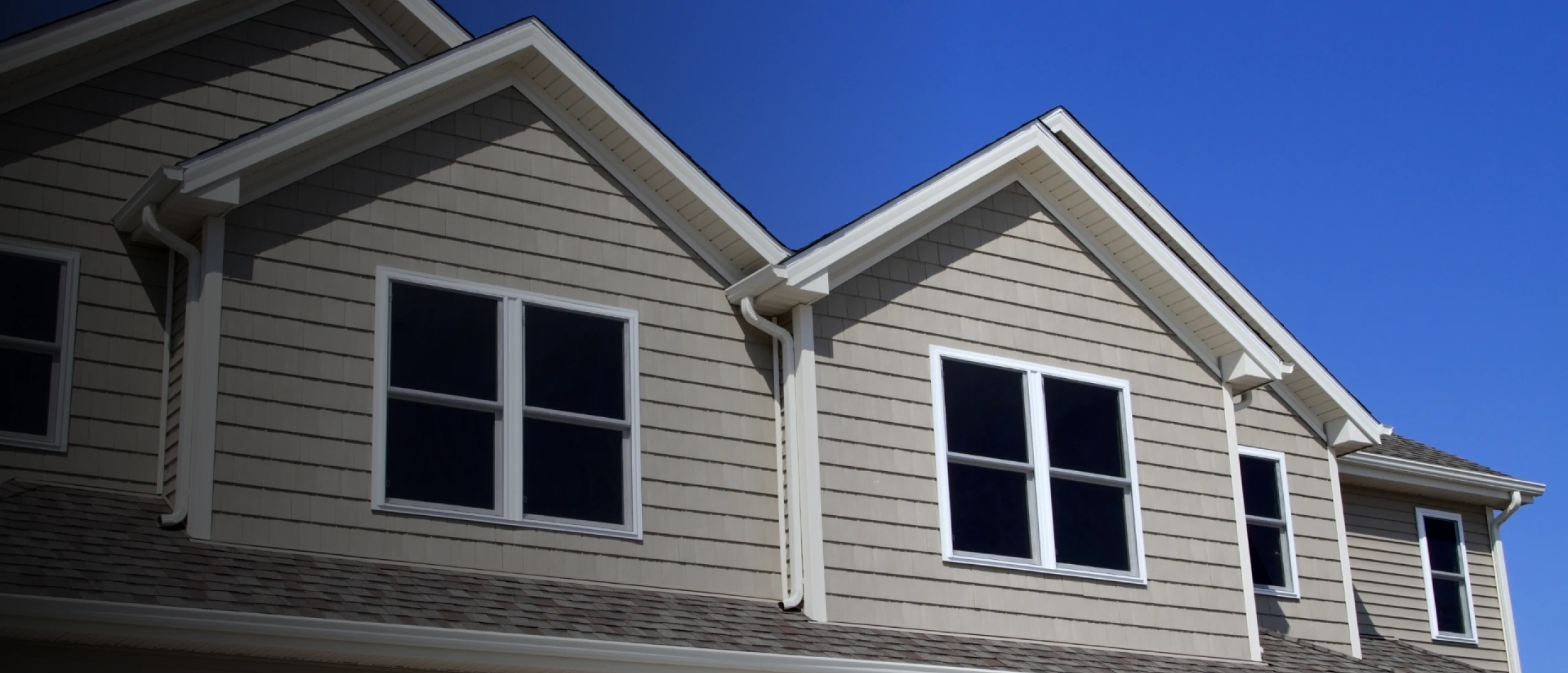 leading edge gutters hero 2