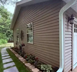 leading edge gutters traverse city mi 2025 11 03T17 09 21.135367Z 60122.59824829624
